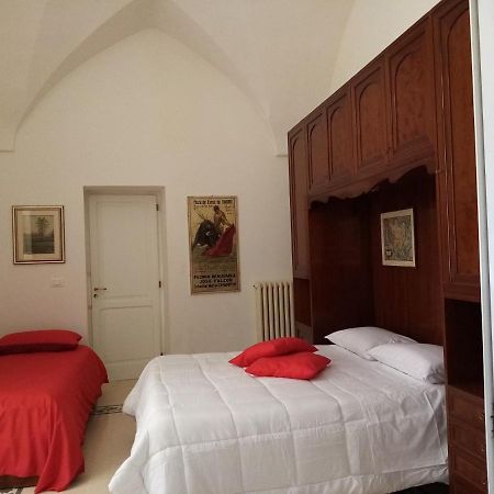 Dimora Storica Le Perle Bed & Breakfast Lecce Bagian luar foto