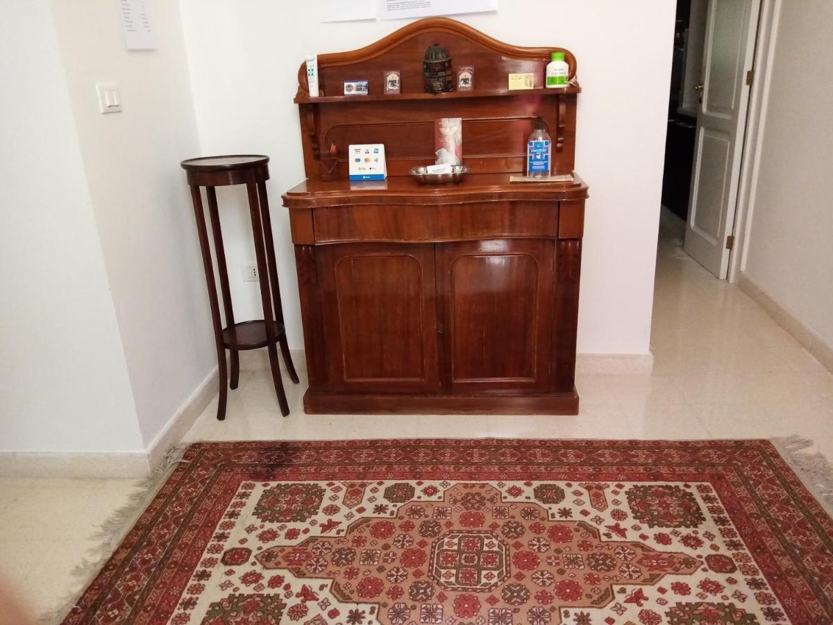 Dimora Storica Le Perle Bed & Breakfast Lecce Bagian luar foto