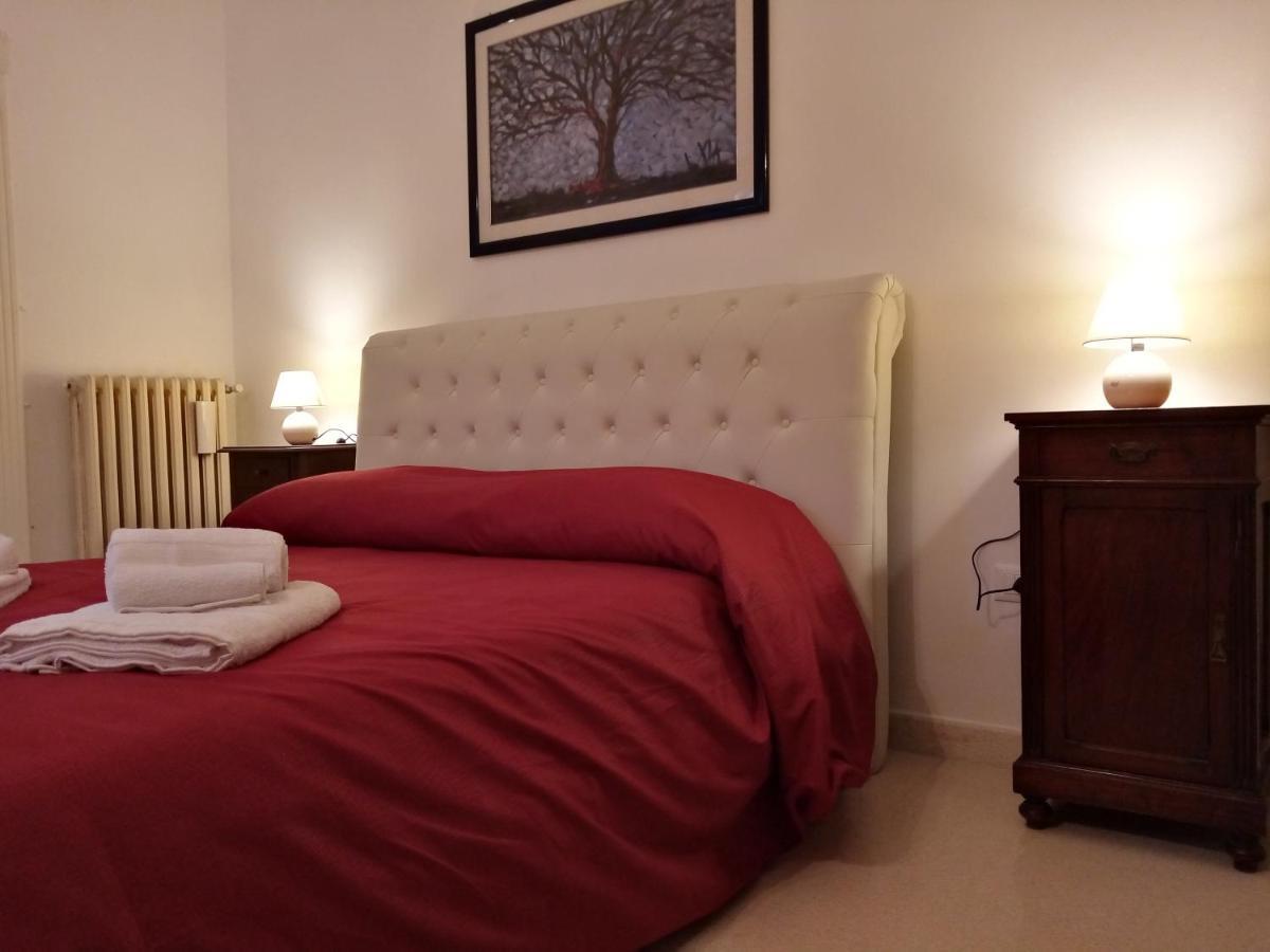 Dimora Storica Le Perle Bed & Breakfast Lecce Bagian luar foto
