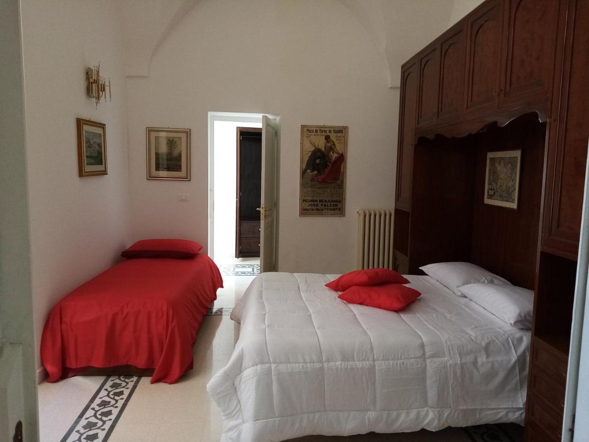 Dimora Storica Le Perle Bed & Breakfast Lecce Bagian luar foto