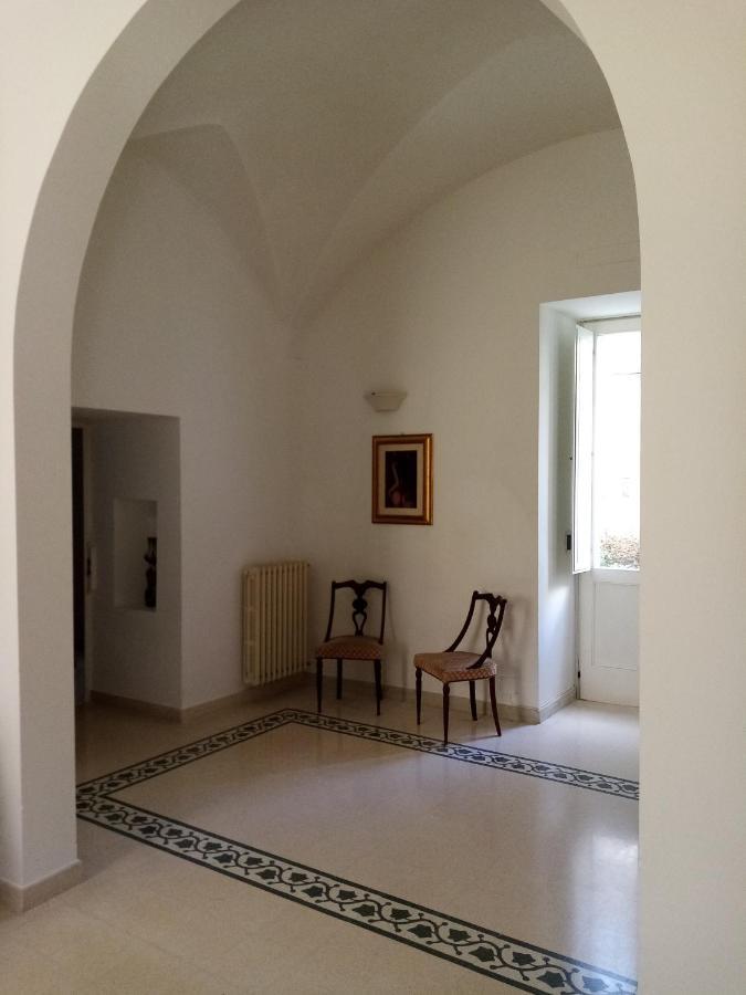 Dimora Storica Le Perle Bed & Breakfast Lecce Bagian luar foto