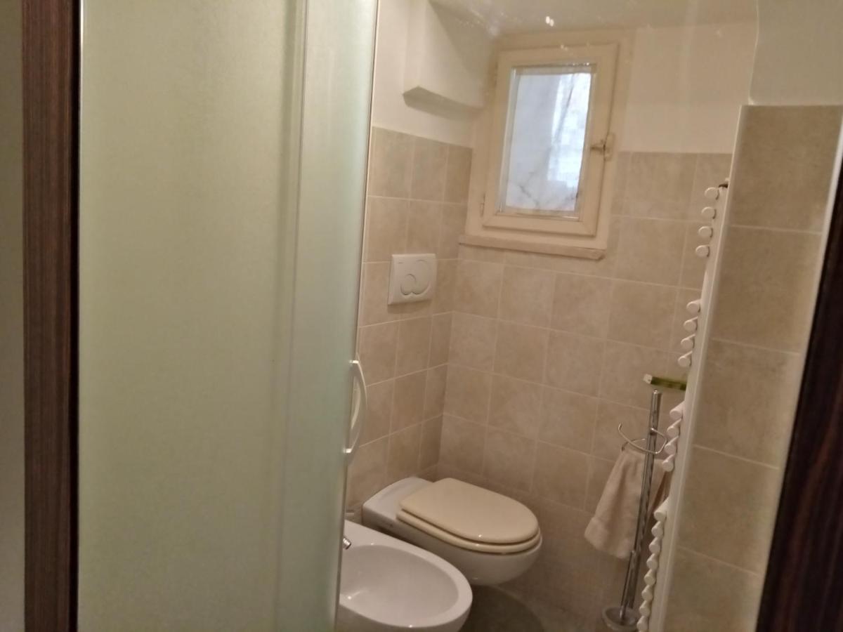 Dimora Storica Le Perle Bed & Breakfast Lecce Bagian luar foto